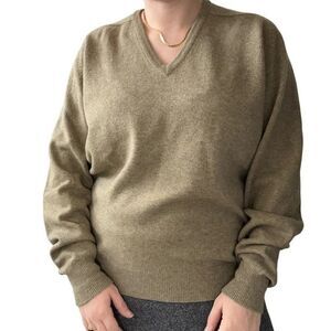 Vintage Alan Paine Mens Tan 100% Lambswool V Neck Preppy Sweater Sz 44